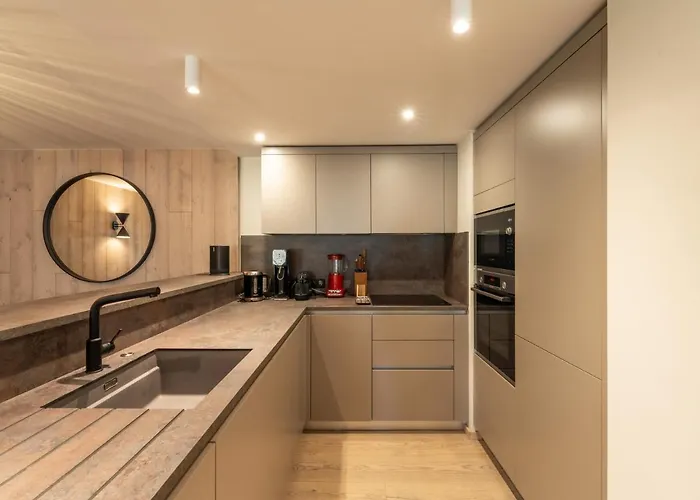 6 Pers. Proche Pistes A Le Praz Avec Wifi Et Parking - Fr-1-568-39 Appartement Courchevel